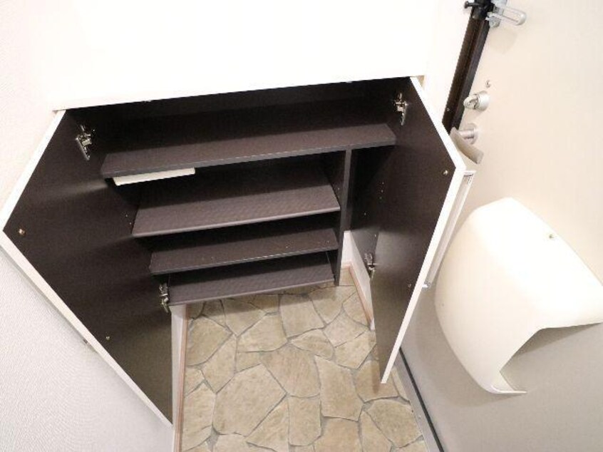  近鉄橿原線/尼ケ辻駅 徒歩15分 1階 築17年