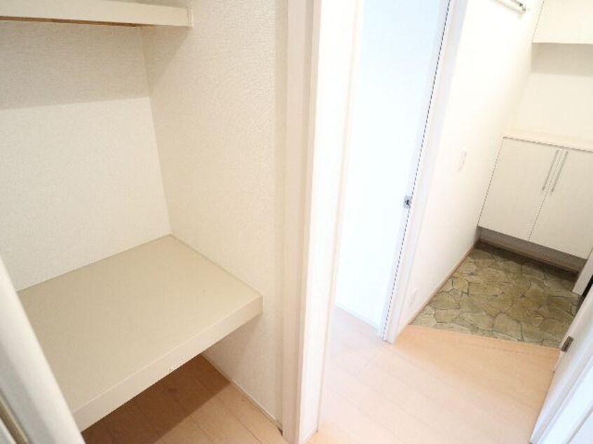  近鉄橿原線/尼ケ辻駅 徒歩15分 1階 築17年