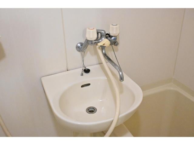  奈良線/奈良駅 バス9分北神殿下車:停歩6分 1階 築27年