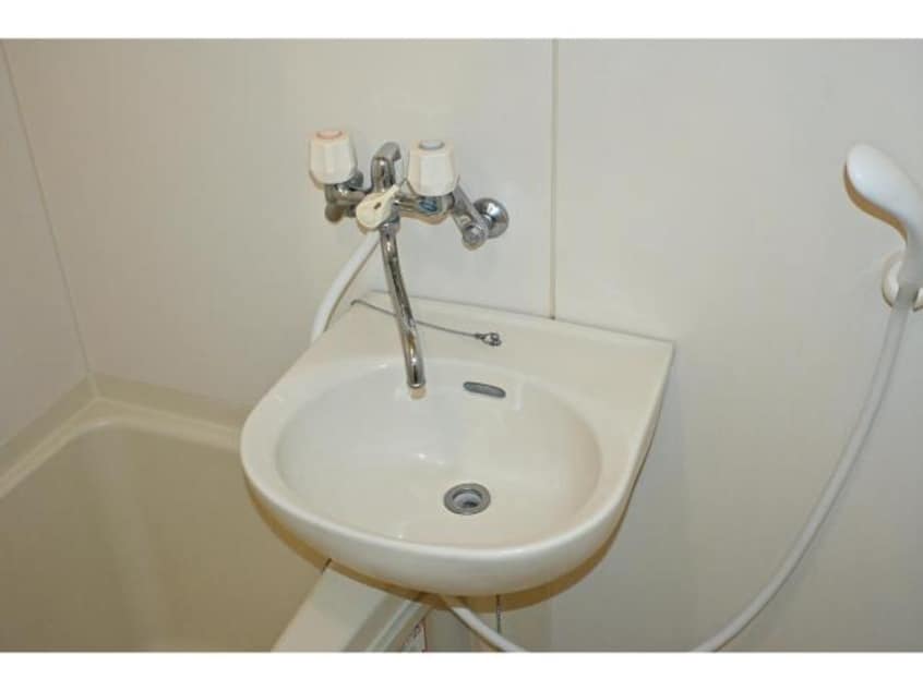  奈良線/奈良駅 バス9分北神殿下車:停歩6分 1階 築27年