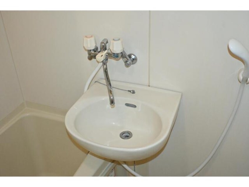  奈良線/奈良駅 バス9分北神殿下車:停歩6分 1階 築27年