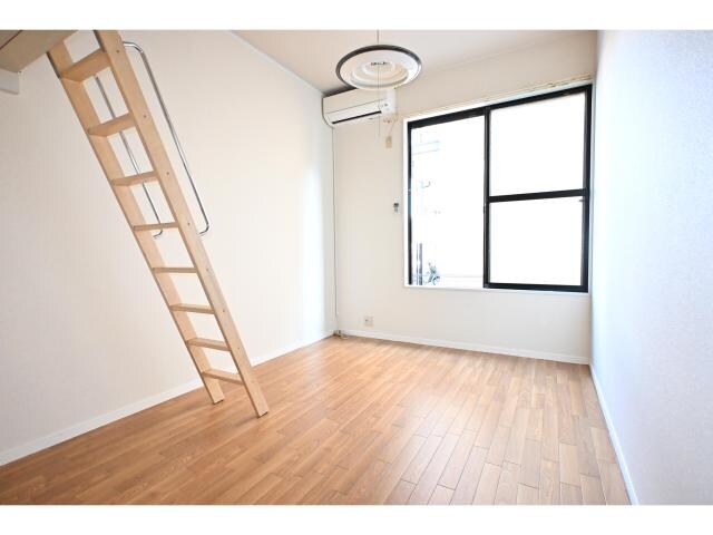  奈良線/奈良駅 バス9分北神殿下車:停歩6分 1階 築27年