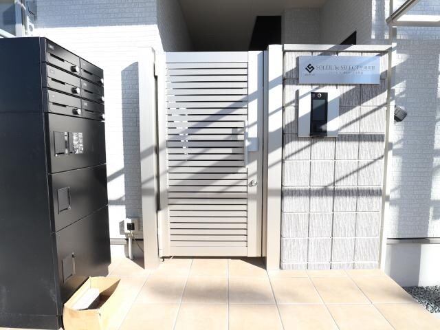  近鉄難波線・奈良線/近鉄奈良駅 徒歩20分 1階 1年未満