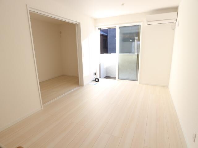  近鉄難波線・奈良線/近鉄奈良駅 徒歩20分 1階 1年未満