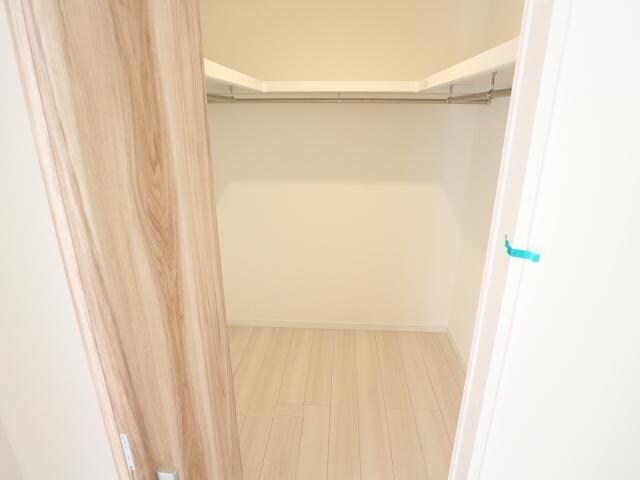  近鉄難波線・奈良線/近鉄奈良駅 徒歩20分 1階 1年未満