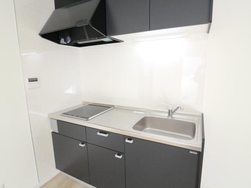  近鉄難波線・奈良線/近鉄奈良駅 徒歩20分 1階 1年未満