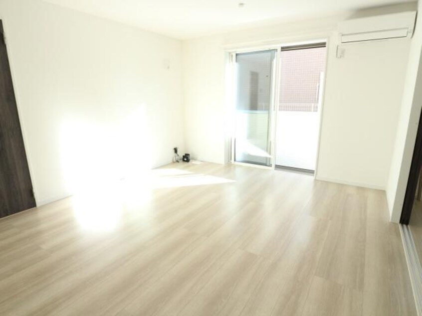  近鉄難波線・奈良線/近鉄奈良駅 徒歩20分 1階 1年未満