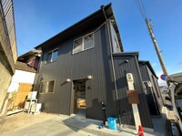 昌栄町一戸建て