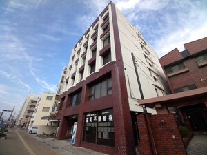 ベース浜田