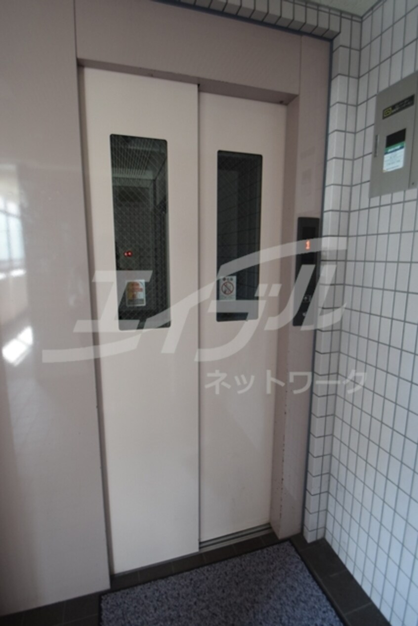  大阪メトロ御堂筋線/江坂駅 徒歩9分 7階 築26年