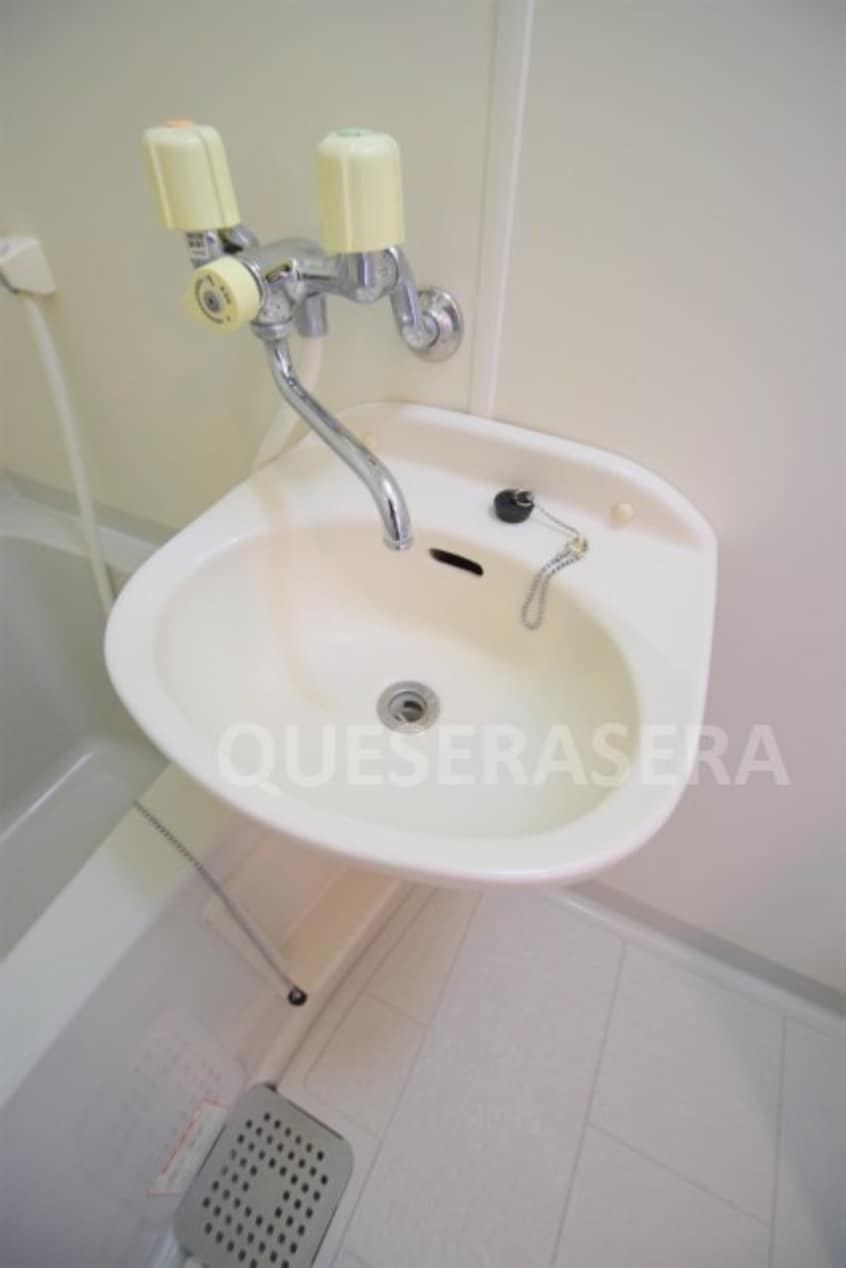  大阪メトロ御堂筋線/江坂駅 徒歩16分 3階 築27年