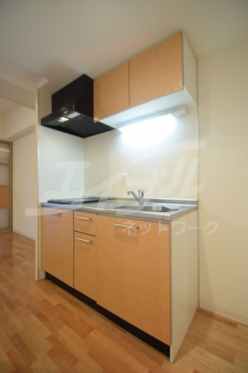  SERENiTE江坂四番館