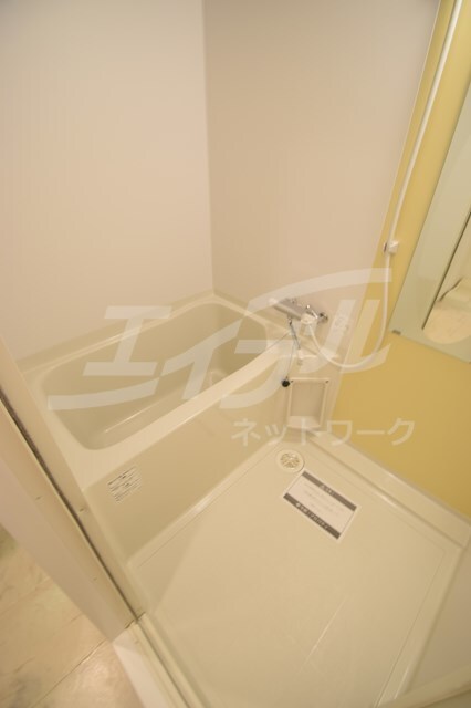  SERENiTE江坂四番館