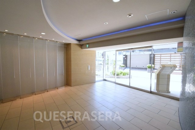  SERENiTE江坂四番館