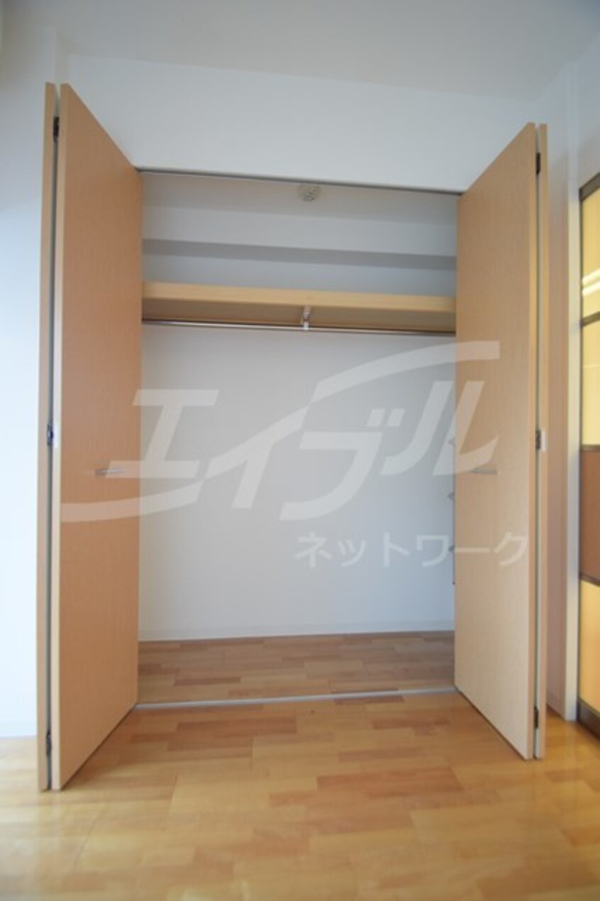  SERENiTE江坂四番館