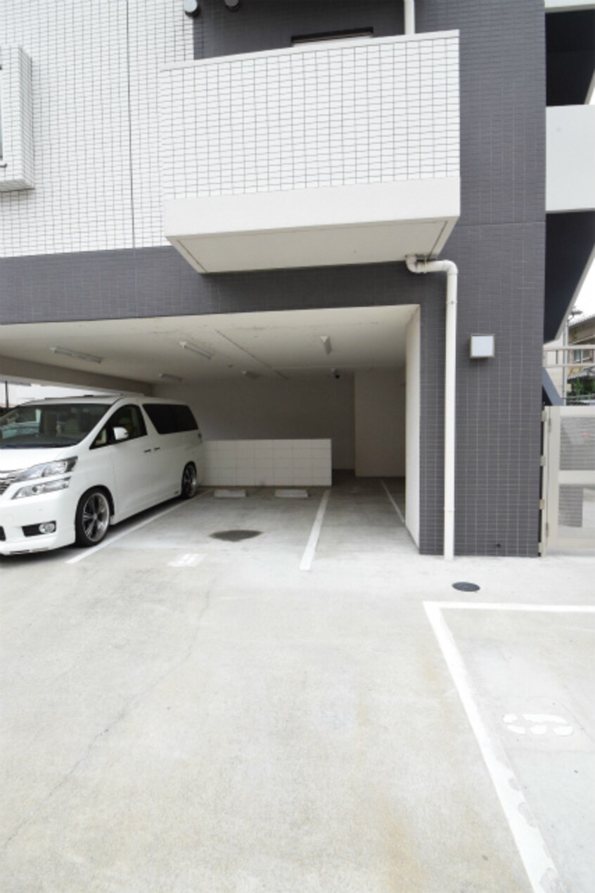  ルリーフ江坂