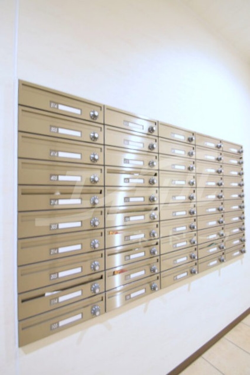  阪急千里線/北千里駅 徒歩13分 3階 築8年