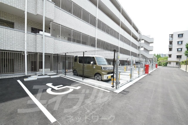  阪急千里線/北千里駅 徒歩13分 3階 築8年