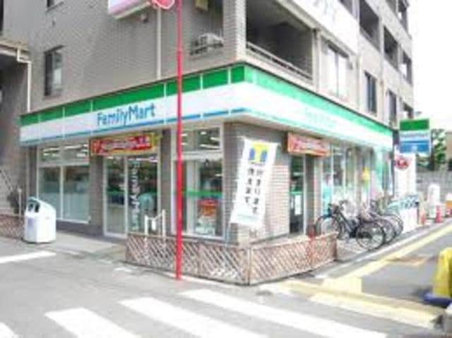 ファミリーマート豊津駅前店(コンビニ)まで269m※ファミリーマート豊津駅前店 プレアール吹田泉町Ⅱ