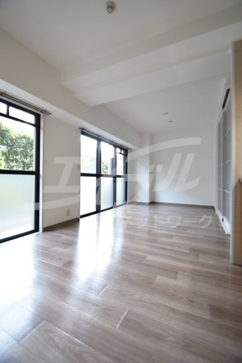  北大阪急行電鉄南北線/緑地公園駅 徒歩10分 4階 築29年