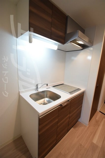  大阪メトロ御堂筋線/江坂駅 徒歩6分 5階 築8年