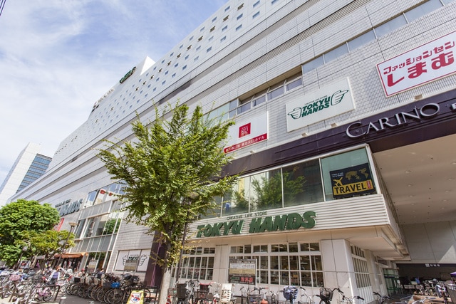 東急ハンズ江坂店(電気量販店/ホームセンター)まで616m※東急ハンズ江坂店 セイワパレス江坂広芝町