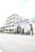 パークハイツアイリス１号館の外観