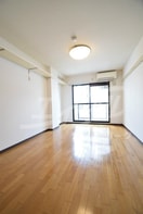  大阪メトロ御堂筋線/江坂駅 徒歩5分 2階 築30年