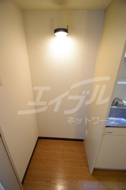  大阪メトロ御堂筋線/江坂駅 徒歩5分 2階 築30年