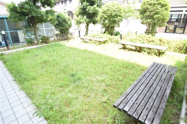  北大阪急行電鉄南北線/江坂駅 徒歩16分 4階 築28年