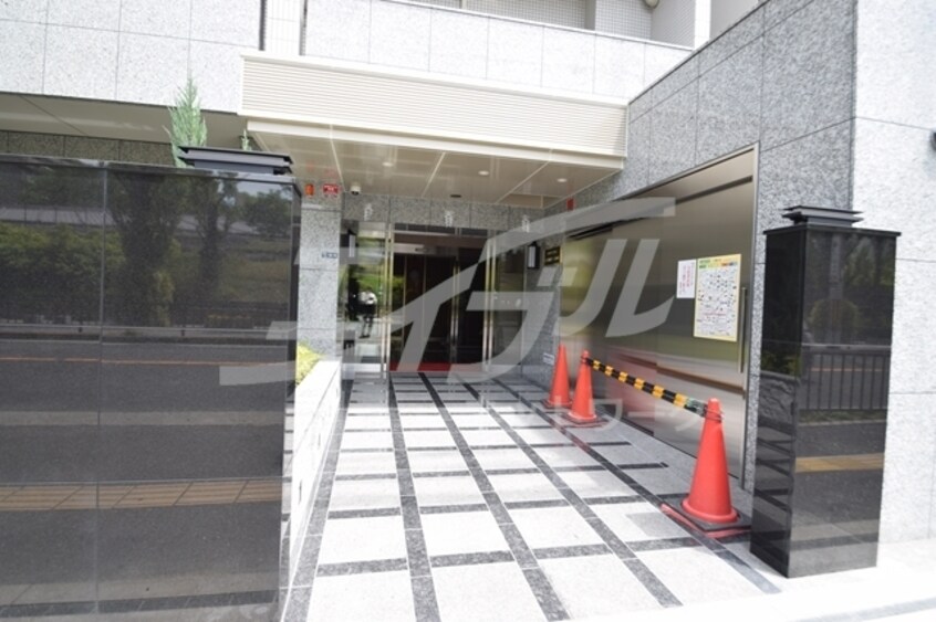  大阪メトロ御堂筋線/江坂駅 徒歩2分 4階 築5年