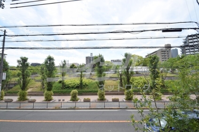  大阪メトロ御堂筋線/江坂駅 徒歩2分 4階 築5年