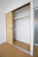  アールエスフラッツ