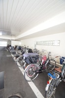  大阪メトロ御堂筋線/江坂駅 徒歩6分 11階 築44年