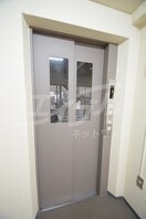  大阪メトロ御堂筋線/江坂駅 徒歩6分 11階 築44年