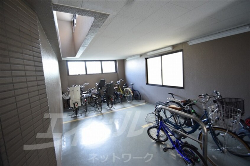  阪急千里線/南千里駅 バス10分佐井寺北下車:停歩3分 2階 築28年