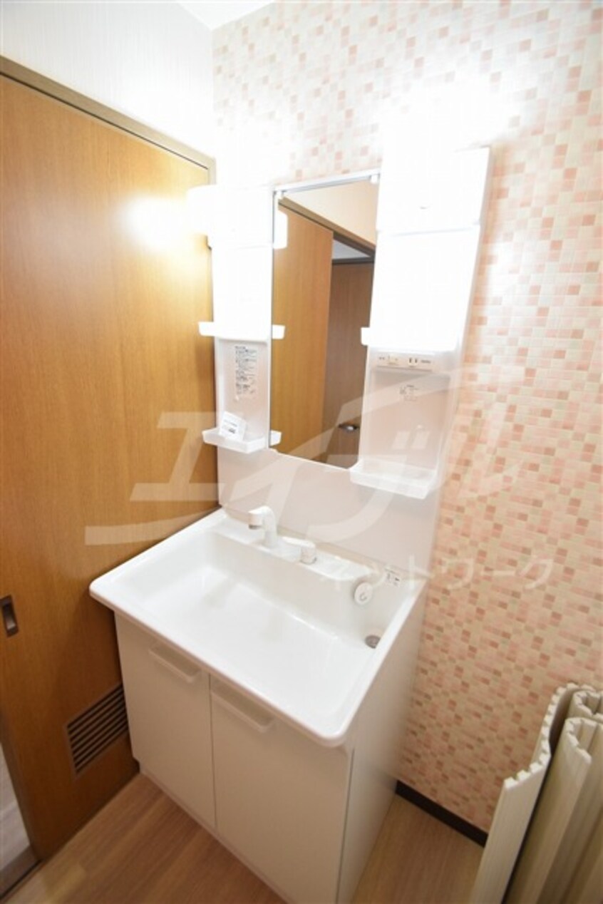  阪急千里線/南千里駅 バス10分佐井寺北下車:停歩3分 2階 築28年