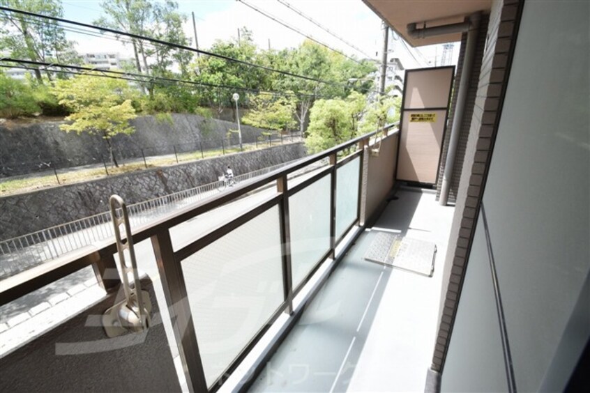  阪急千里線/南千里駅 バス10分佐井寺北下車:停歩3分 2階 築28年