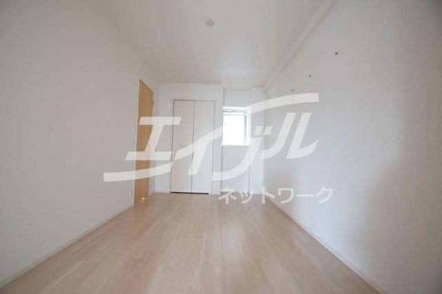  エフ　レジデンス