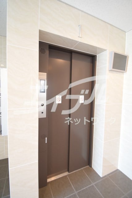  エフ　レジデンス