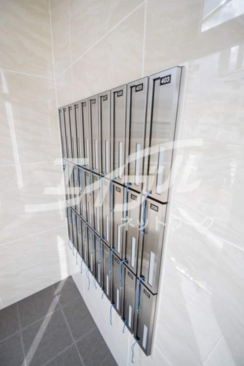  エフ　レジデンス