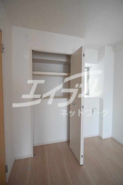  エフ　レジデンス