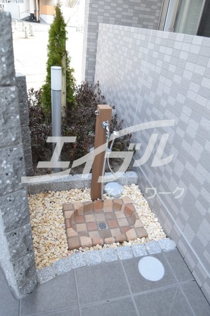  エフ　レジデンス