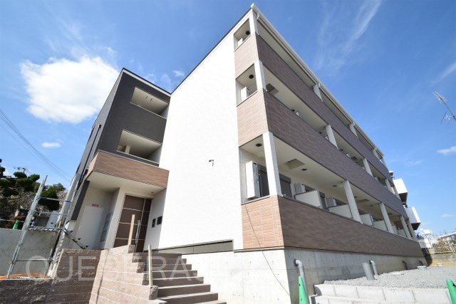  東海道本線<琵琶湖線・JR京都線>/吹田駅 徒歩9分 1階 築9年