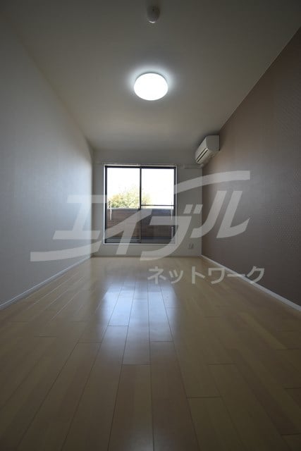  東海道本線<琵琶湖線・JR京都線>/吹田駅 徒歩9分 1階 築9年