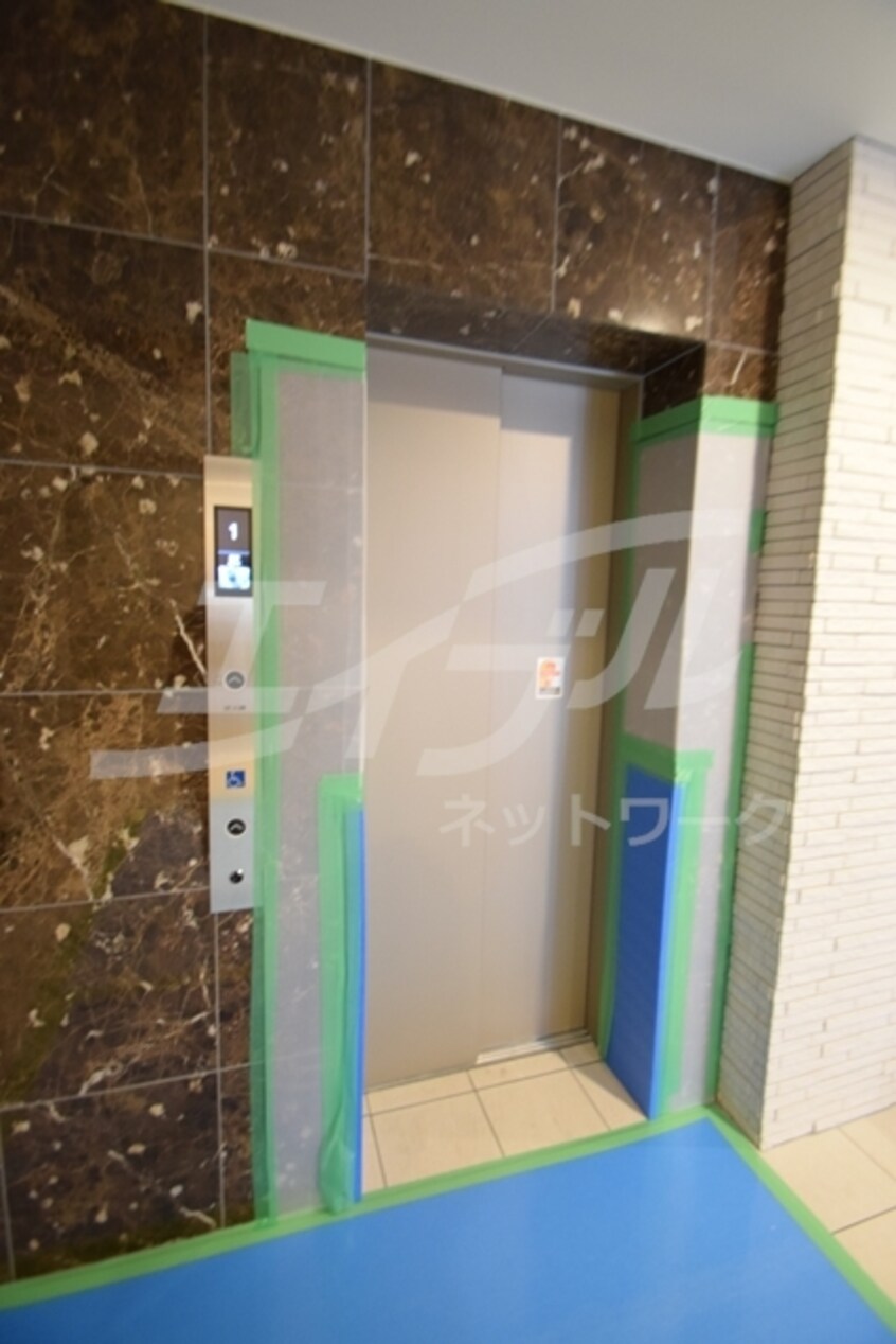  アドバンス江坂東コンフィ