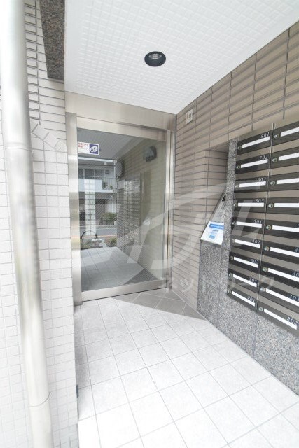  大阪メトロ御堂筋線/江坂駅 徒歩5分 3階 築27年