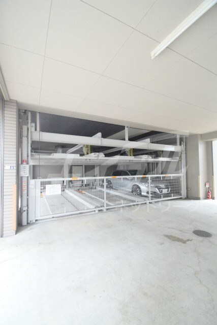  大阪メトロ御堂筋線/江坂駅 徒歩5分 3階 築27年