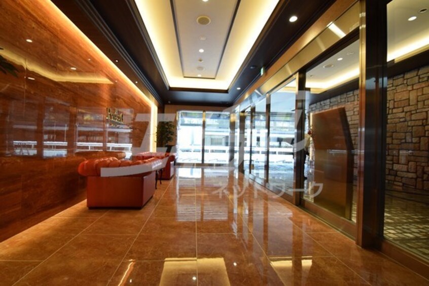  プレジオ江坂ROUGE