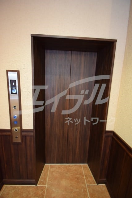  大阪メトロ御堂筋線/江坂駅 徒歩2分 2階 築3年